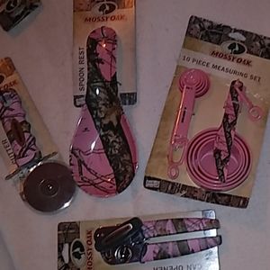 Mossy oak kitchen utensils
